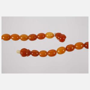 Langes Bernsteincollier