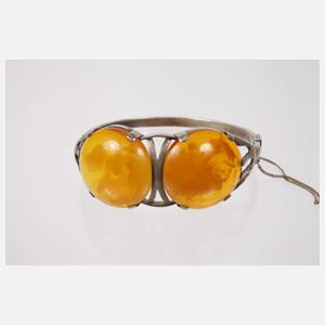 Zwei Teile Bernsteinschmuck