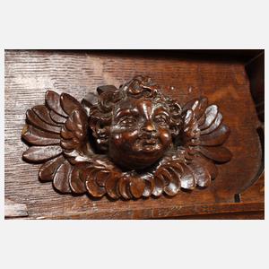 Halbschrank im Renaissancestil