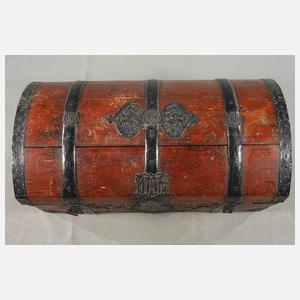 Barocke Runddeckeltruhe