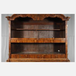 Barocker Aufsatzschrank