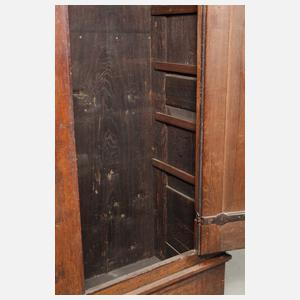 Kleiner barocker Schrank