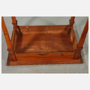 Kleiner barocker Tisch