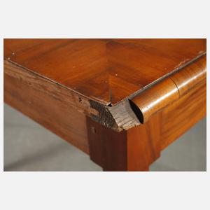Kleiner barocker Tisch