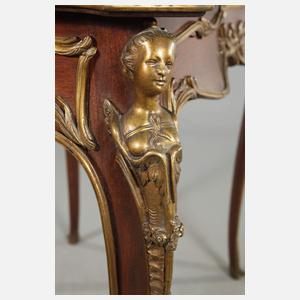 Tisch im Louis XV.-Stil