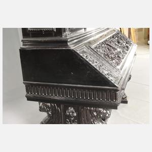 Prunksekretär Neorenaissance