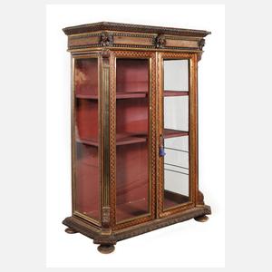 Orientalische Dreiseitenvitrine