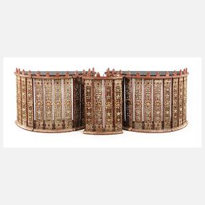 Paar asiatische Demi-Lune-Tische