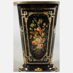 Hohe Eckkonsole mit Lackmalerei