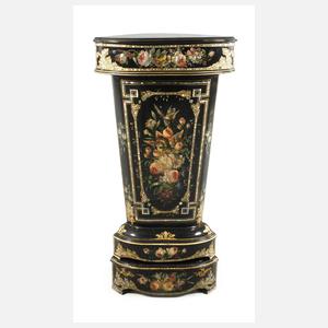 Hohe Eckkonsole mit Lackmalerei