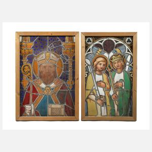 Zwei Bleiglasfenster