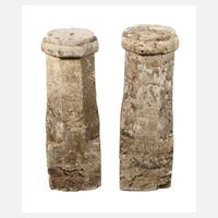 Paar Steinsäulen111