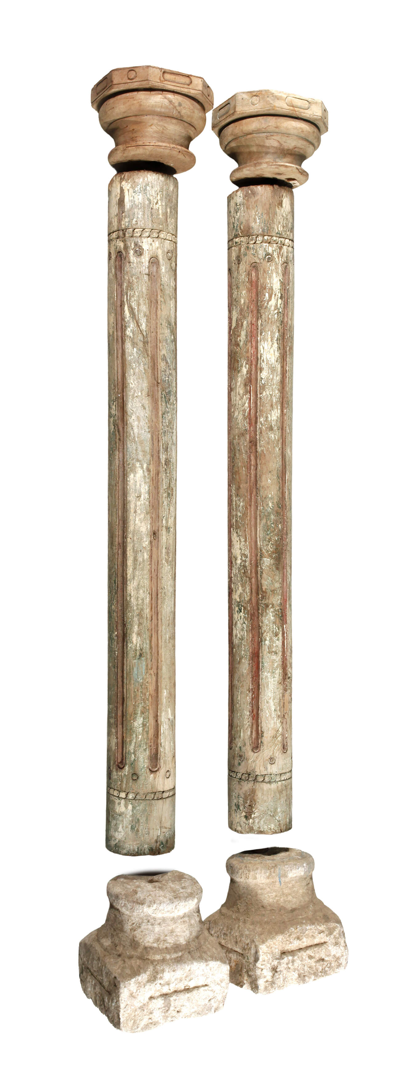Paar Holzsäulen