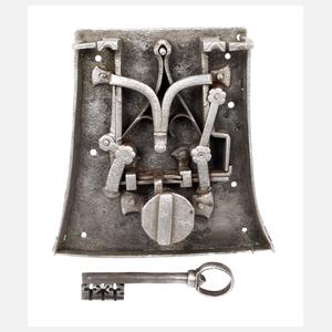 Gotisches Truhenschloss