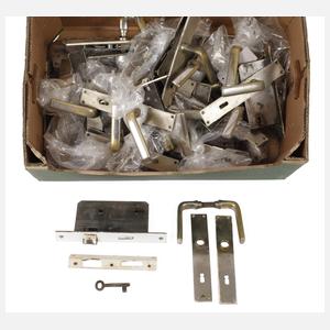 13 Türschlösser und Drückergarnituren