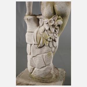 Große Gartenfigur Steinguss