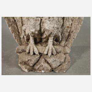 Gartenskulptur sitzender Adler