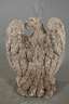 Gartenskulptur sitzender Adler