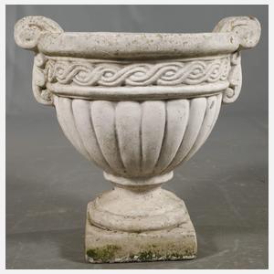 Klassizistische Gartenamphore