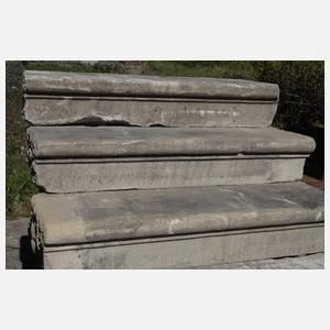 Kleine Treppenanlage Sandstein