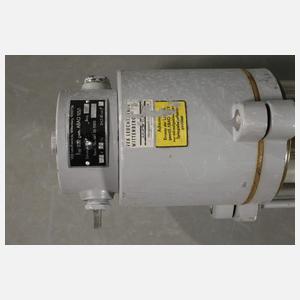 Fünf große Industrieleuchten