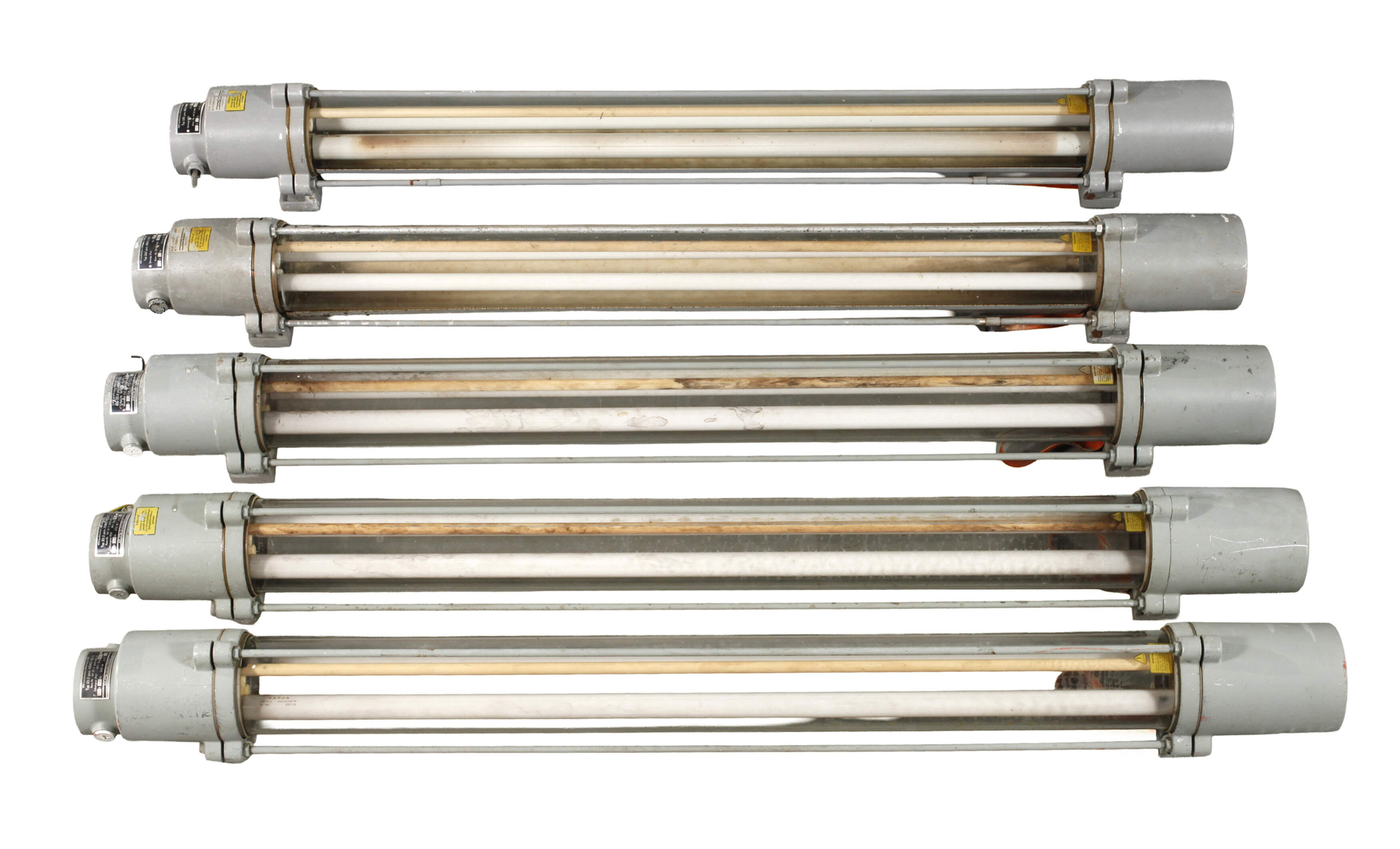 Fünf große Industrieleuchten