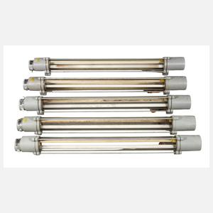 Fünf große Industrieleuchten