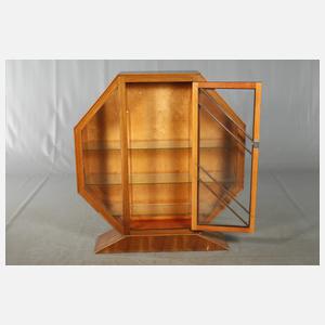 Joseph Rurka oktogonale Vitrine