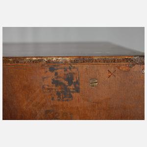 Joseph Rurka oktogonale Vitrine