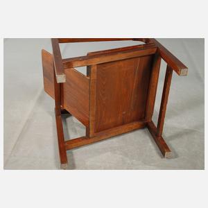 Konstruktivistischer Armlehnstuhl