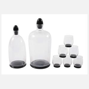 Schnapsset mit zwei Karaffen