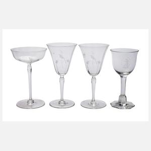 Vier Gläser Art déco