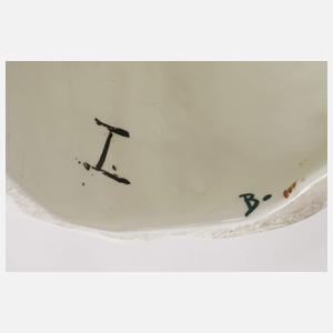 Goldscheider Wien "Stehendes Biedermeiermädchen"