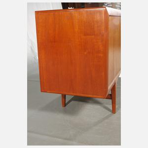 Ib Kofod Larsen, Sideboard "FA33"