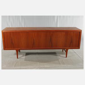 Ib Kofod Larsen, Sideboard "FA33"