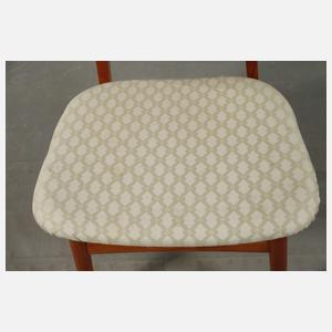 Fünf Esszimmerstühle