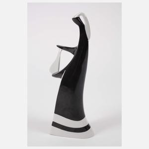 Cmielow Polen "Mädchen mit Gitarre" und Pinguin