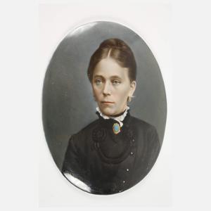 Zwei gerahmte Bildplatten Damenportraits