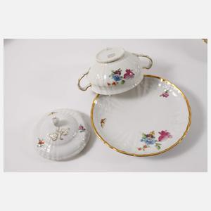 KPM Berlin zwölf Suppentassen Blumen und Insekten