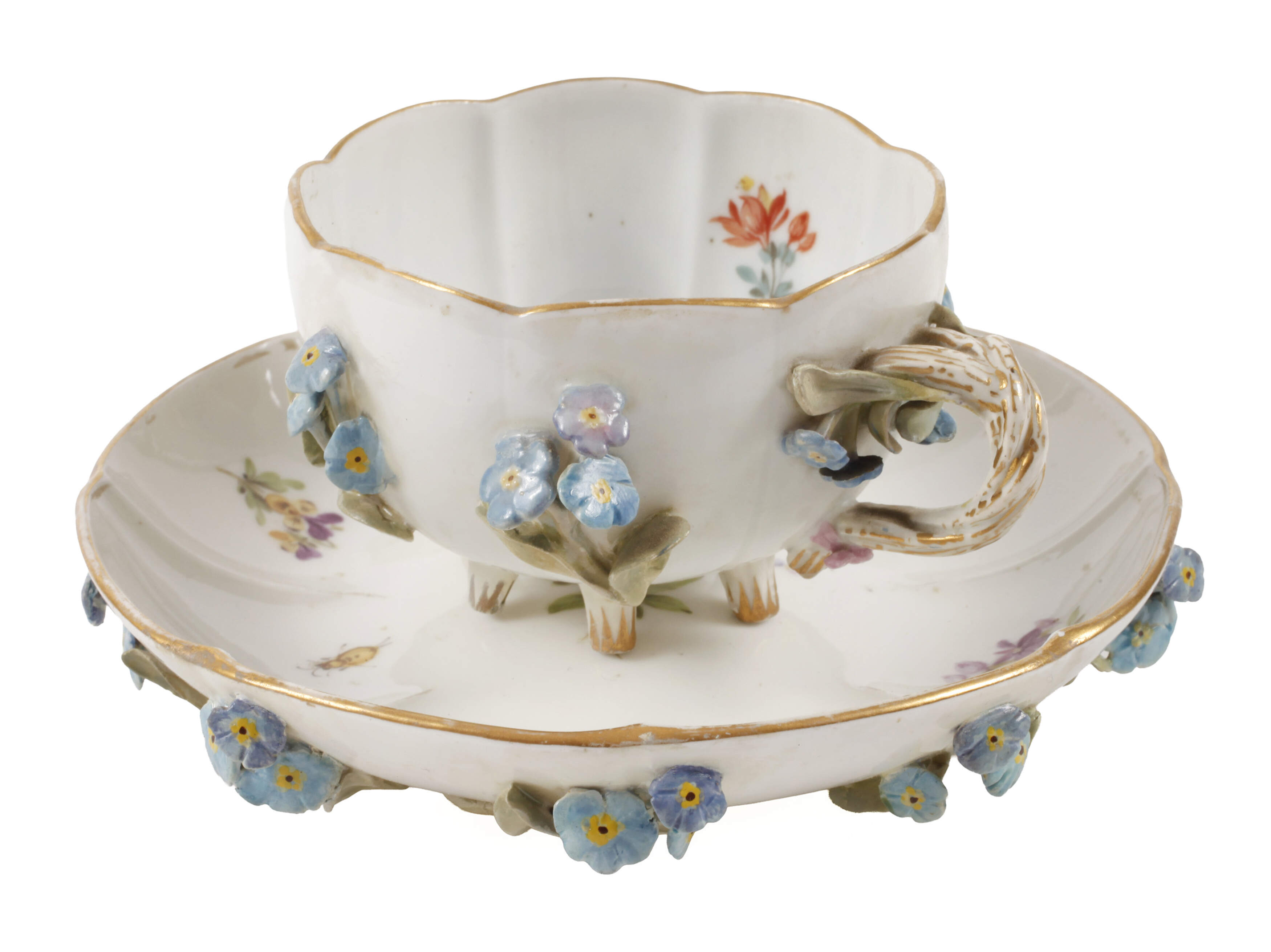 Meissen prunkvolle Tasse mit Blütenbesatz