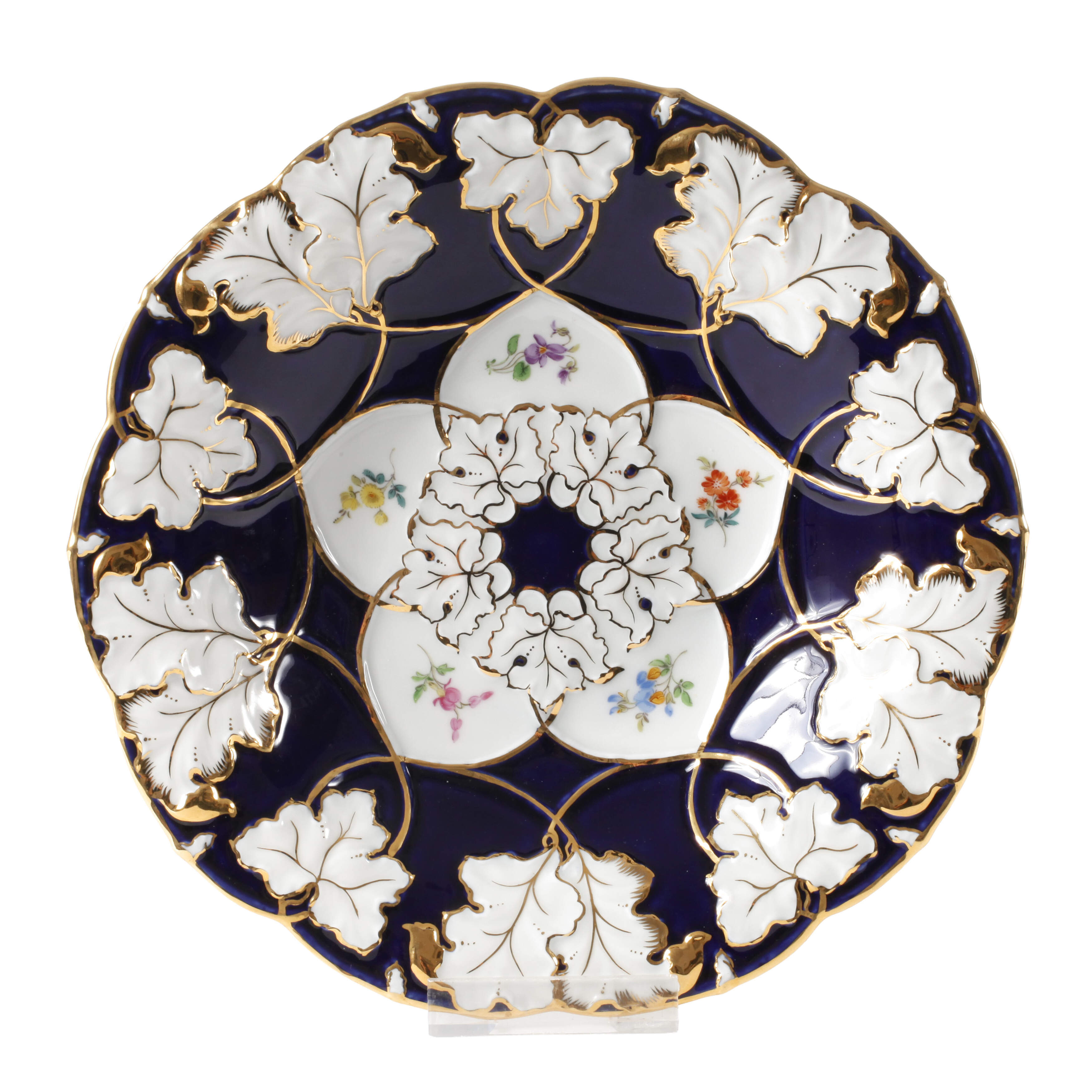Meissen Prunkschale Streublümchendekor