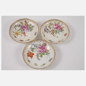 Meissen fünf Tassen "Blumenbukett" mit Goldkante