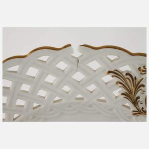 Meissen zwölf Durchbruchteller Streublümchendekor