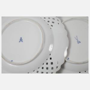 Meissen zwei Durchbruchteller "Zwiebelmuster"