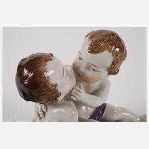 Volkstedt sich küssendes Puttenpaar