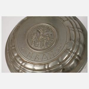 Barocke Fayencekanne und zwei Walzenkrüge