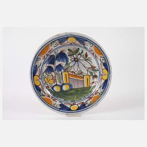 Drei Delfter Fayenceteller