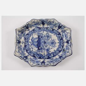 Fayenceschale und zwei Delfter Teller