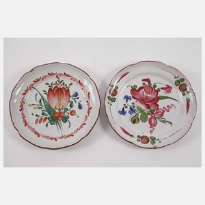 Sechs Teller und zwei Schalen Frankreich