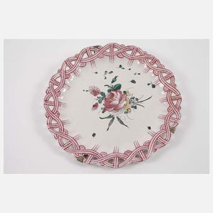 Drei Schalen mit Flechtrand